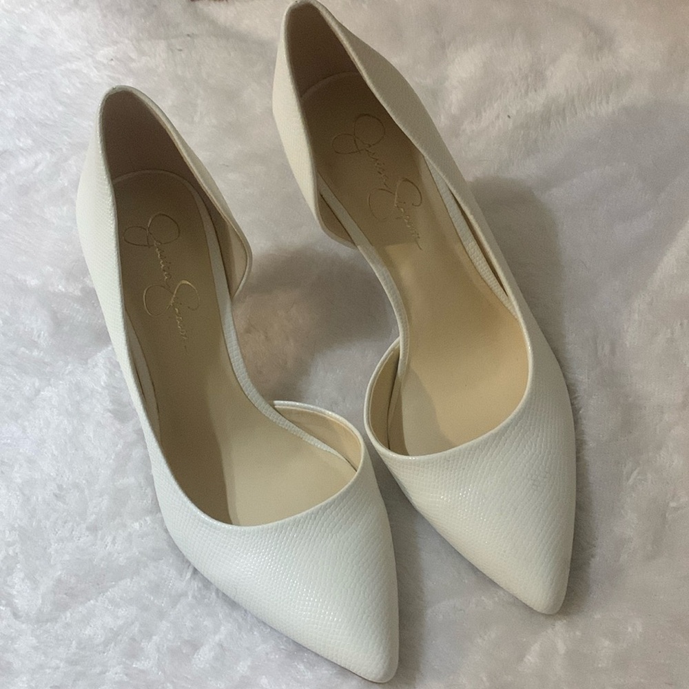 Jessica Simpson Prizma heels women’s size 9. Off white